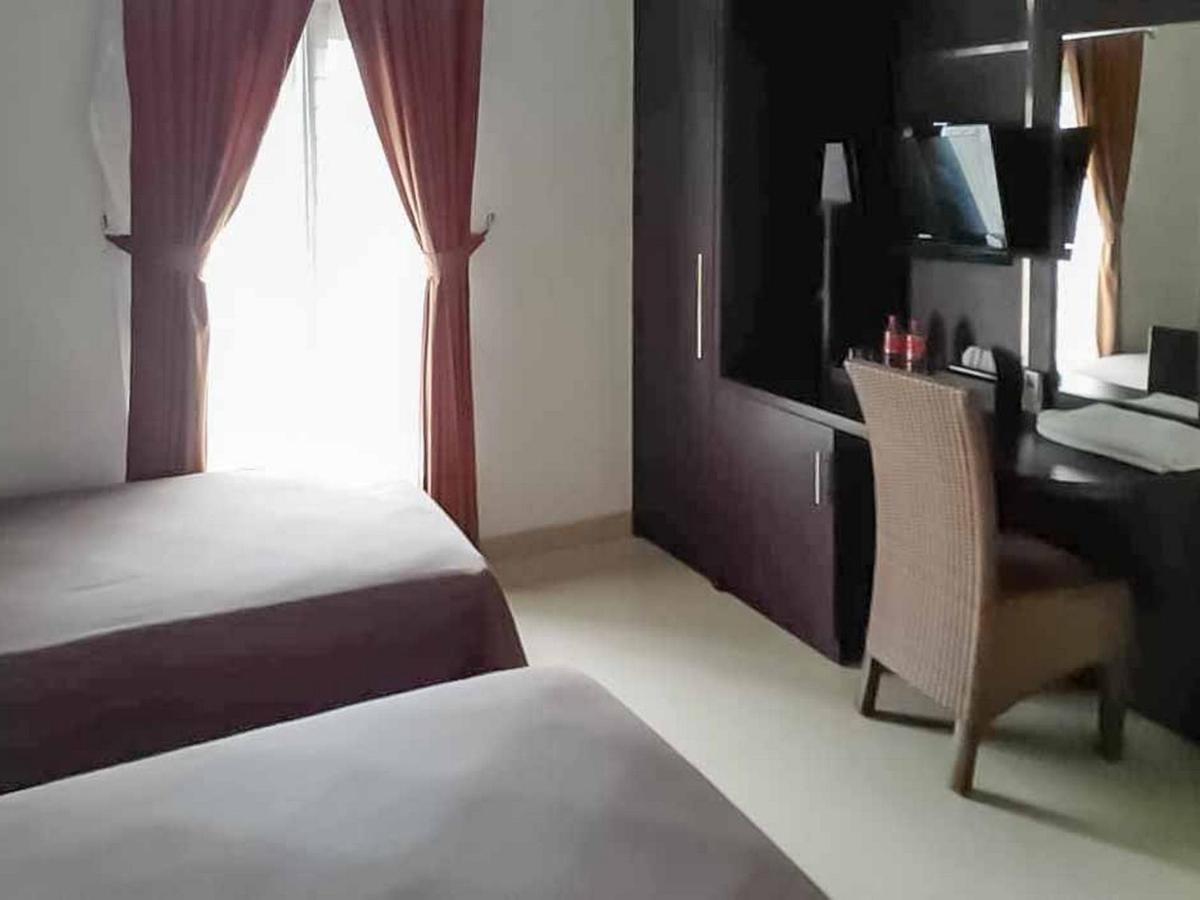 Hotel Reddoorz Near Pantai Panjang Bengkulu 2 Exterior foto