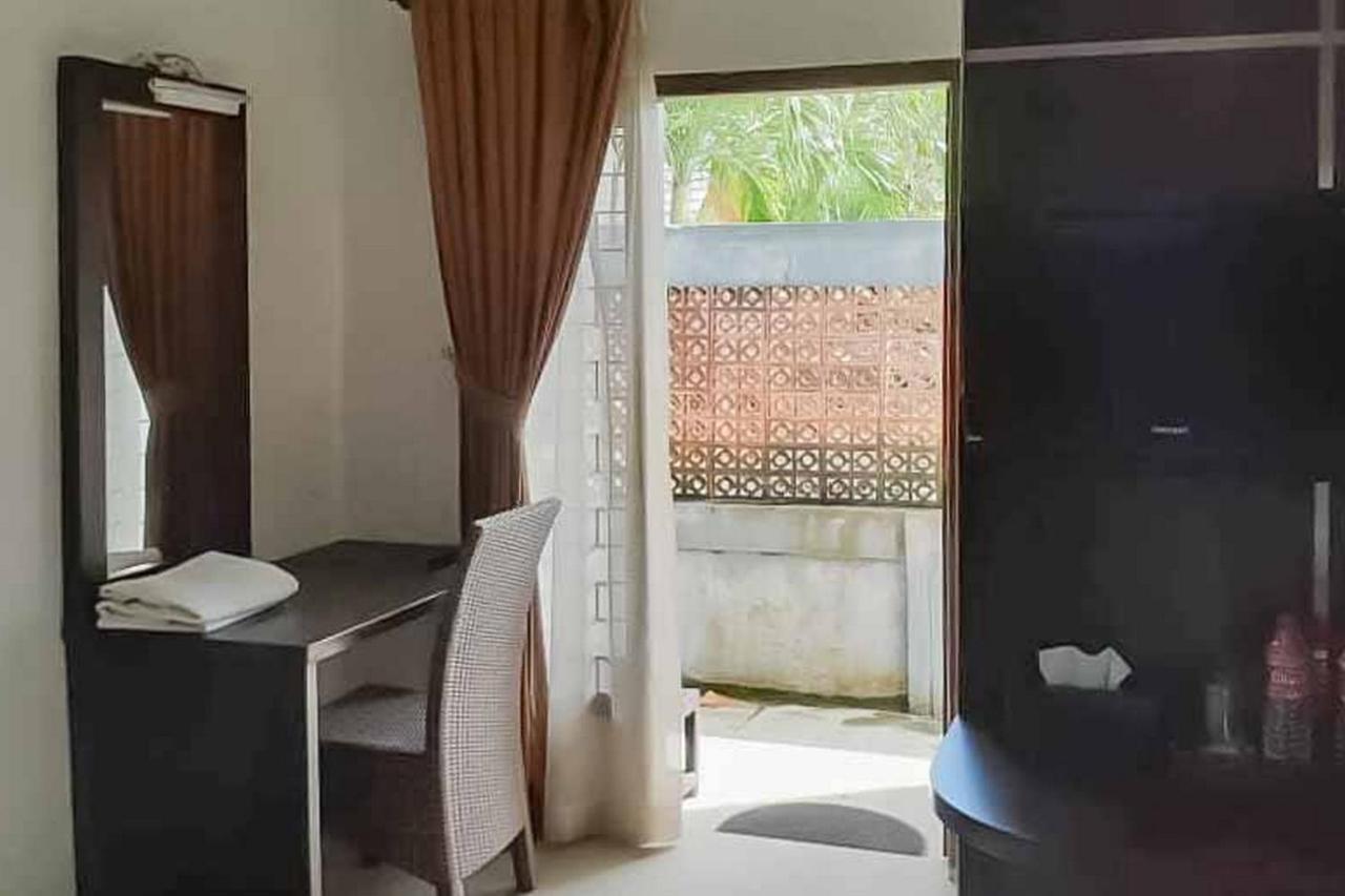 Hotel Reddoorz Near Pantai Panjang Bengkulu 2 Exterior foto